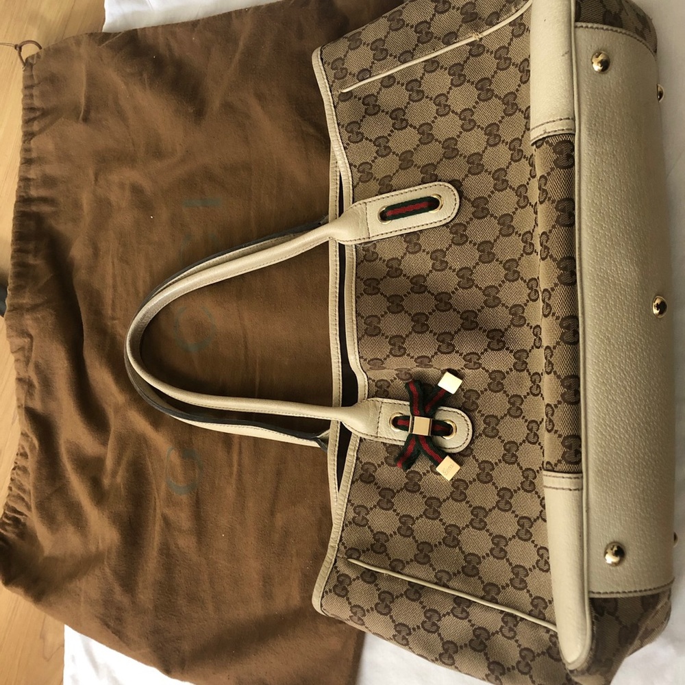 Gucci SOLD!!! 😘 - Picture 3 of 8